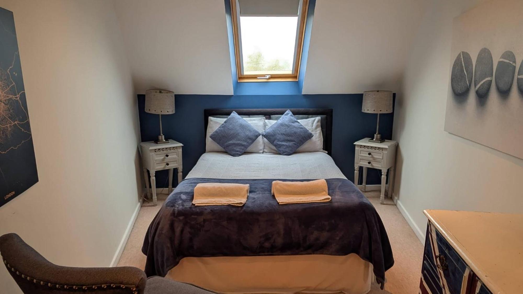 Charming Lake House Nature Retreat In Cotswold Water Park, South Cerney Near Cirencester Eksteriør bilde